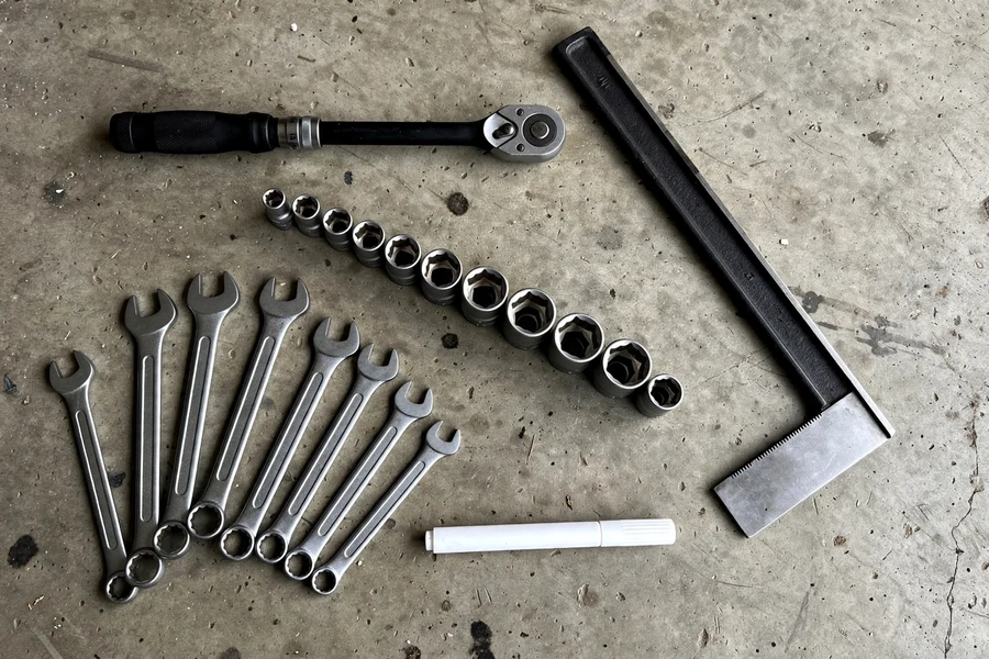 Basic hand tools for a BMW guibo DIY: sockets, torque wrench, breaker bar, wrenches, paint marker