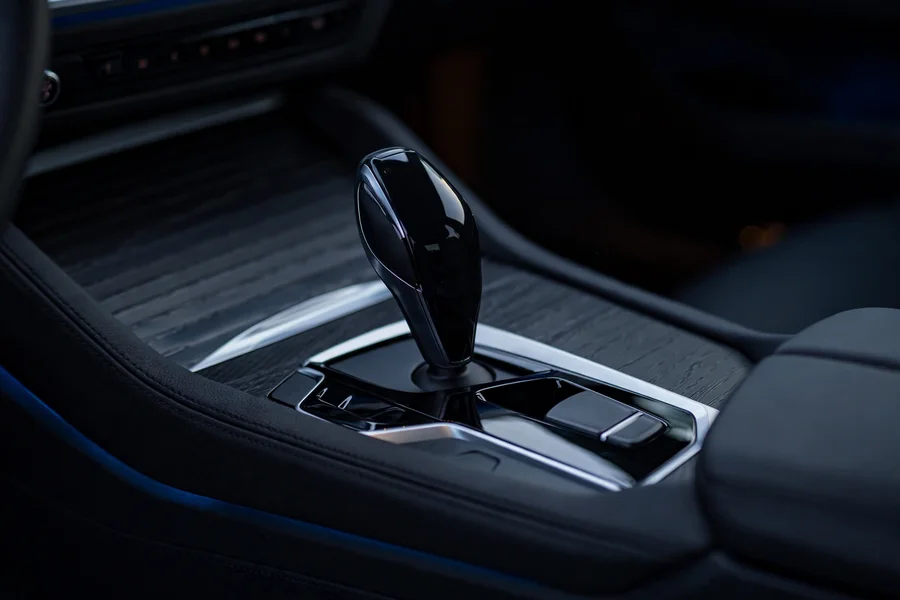 BMW automatic gear selector in the cabin